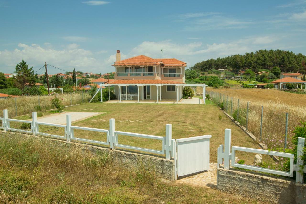 Magnificent Seascape Villa On A Secluded Beach Nea Moudania Dış mekan fotoğraf