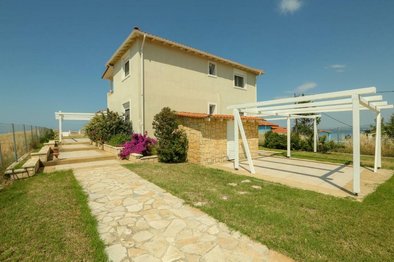 Magnificent Seascape Villa On A Secluded Beach Nea Moudania Dış mekan fotoğraf